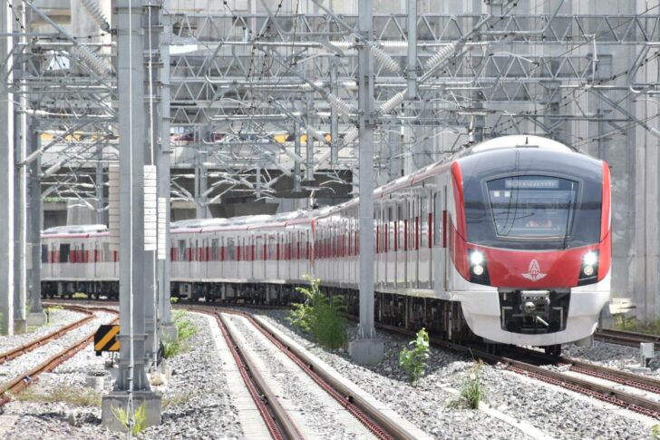 รถไฟฟ้าชานเมืองสายสีแดง เปิดให้บริการถึงตีสอง คืนข้ามปี